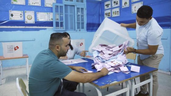 Tunisians vote, with main rival to president in prison – MASHAHER