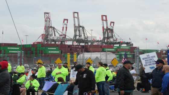 How much do dockworkers make? What to know about wages amid ILA port strike – MASHAHER