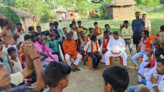 à¤¬à¤¾à¤¢à¤¼ à¤®à¥à¤ à¤à¤ªà¤¨à¥ à¤¹à¥ à¤¸à¤¾à¤à¤¸à¤¦ à¤à¤° à¤µà¤¿à¤§à¤¾à¤¯à¤ à¤à¥ à¤¨à¤¹à¥à¤ à¤¸à¥à¤¨ à¤°à¤¹à¥ à¤¹à¥à¤ à¤à¤§à¤¿à¤à¤¾à¤°à¥, à¤¬à¥à¤¬à¤¸à¥ à¤à¥ à¤µà¥à¤¡à¤¿à¤¯à¥ à¤¹à¥à¤ à¤µà¤¾à¤¯à¤°à¤² – Officials are not listening to their own MP and MLA during floods videos of JDU MP Sunil Kumar ntc – MASHAHER