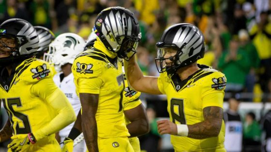 Dillon Gabriel, Jordan James lead No. 6 Oregon to 31-10 victory over Michigan State – MASHAHER