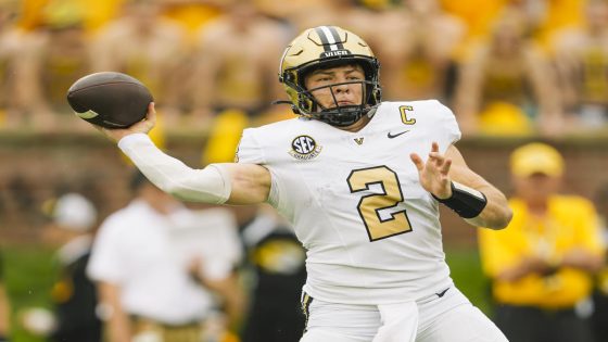 College football live scores, games, updates: Alabama at Vanderbilt, Iowa at Ohio State and more – MASHAHER