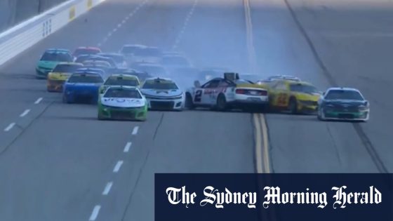 Massive pileup marrs NASCAR race – MASHAHER