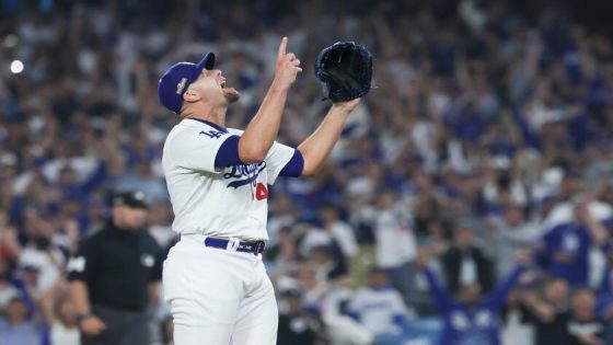 Plaschke: Take that! Vengeful Dodgers roar in postseason opening win over reeling Padres – MASHAHER