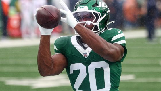 Fantasy Football Trade Desk: Should you try to sell Breece Hall or Josh Jacobs? – MASHAHER