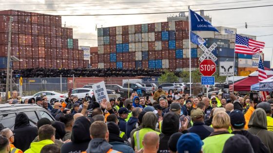 Dockworkers are waging a battle against automation. The rest of us may want to take notes – MASHAHER