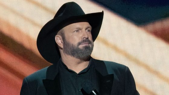 Garth Brooks responds to claims he raped, sexually assaulted former makeup artist – MASHAHER