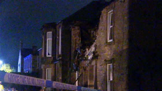 One dead and three hurt after explosion at block of flats in Alloa, Scotland | UK News – MASHAHER