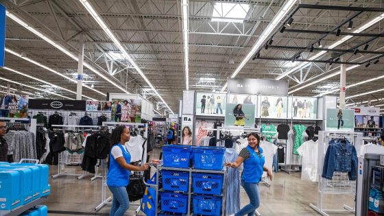 Amazon, Target and other retailers are ramping up hiring for the holiday shopping season – MASHAHER